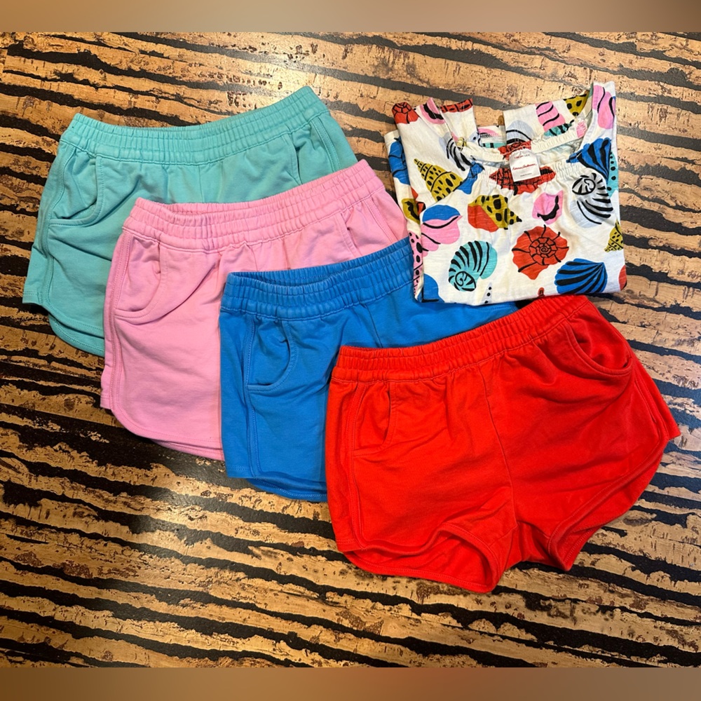 LAST DAY 
Hanna Andersson lot shorts top red blue pink seafoam green size 8